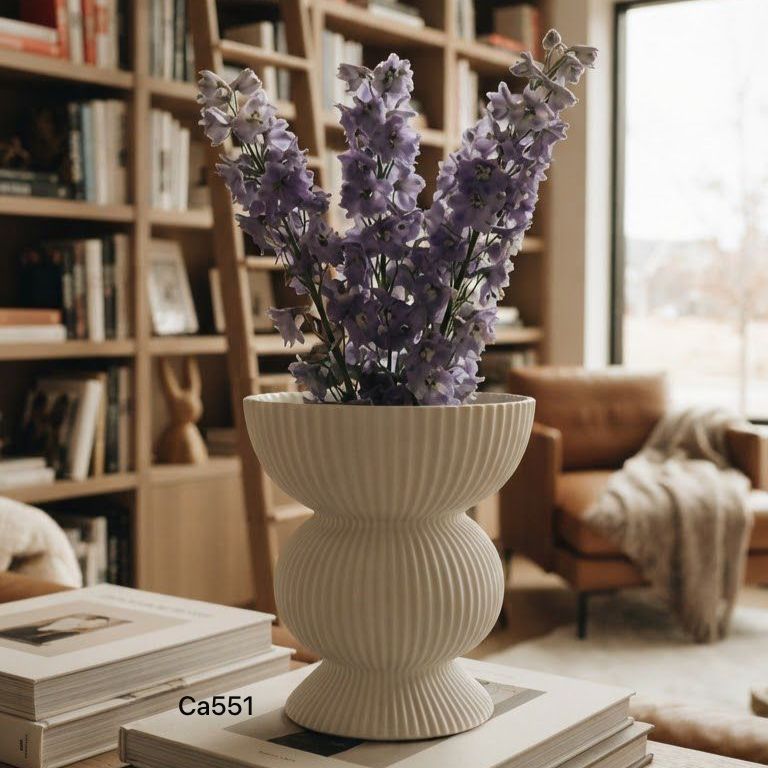 Florero moderno blanco ceramica 18.2cm* 20.4cm